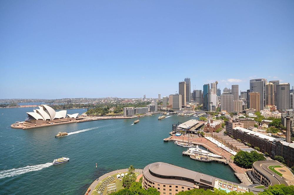 Il porto di Sydney con l’Opera House e il ponte