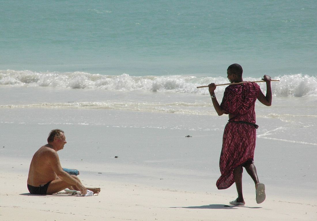 La spiaggia di Zanzibar con la bassa marea