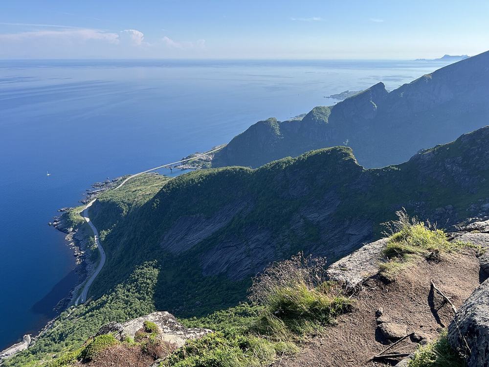 La costa delle Lofoten dal finestrino