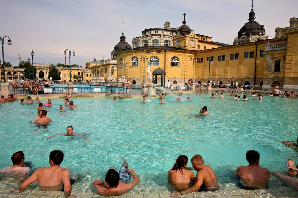 La vasca all’aperto delle terme Széchenyi